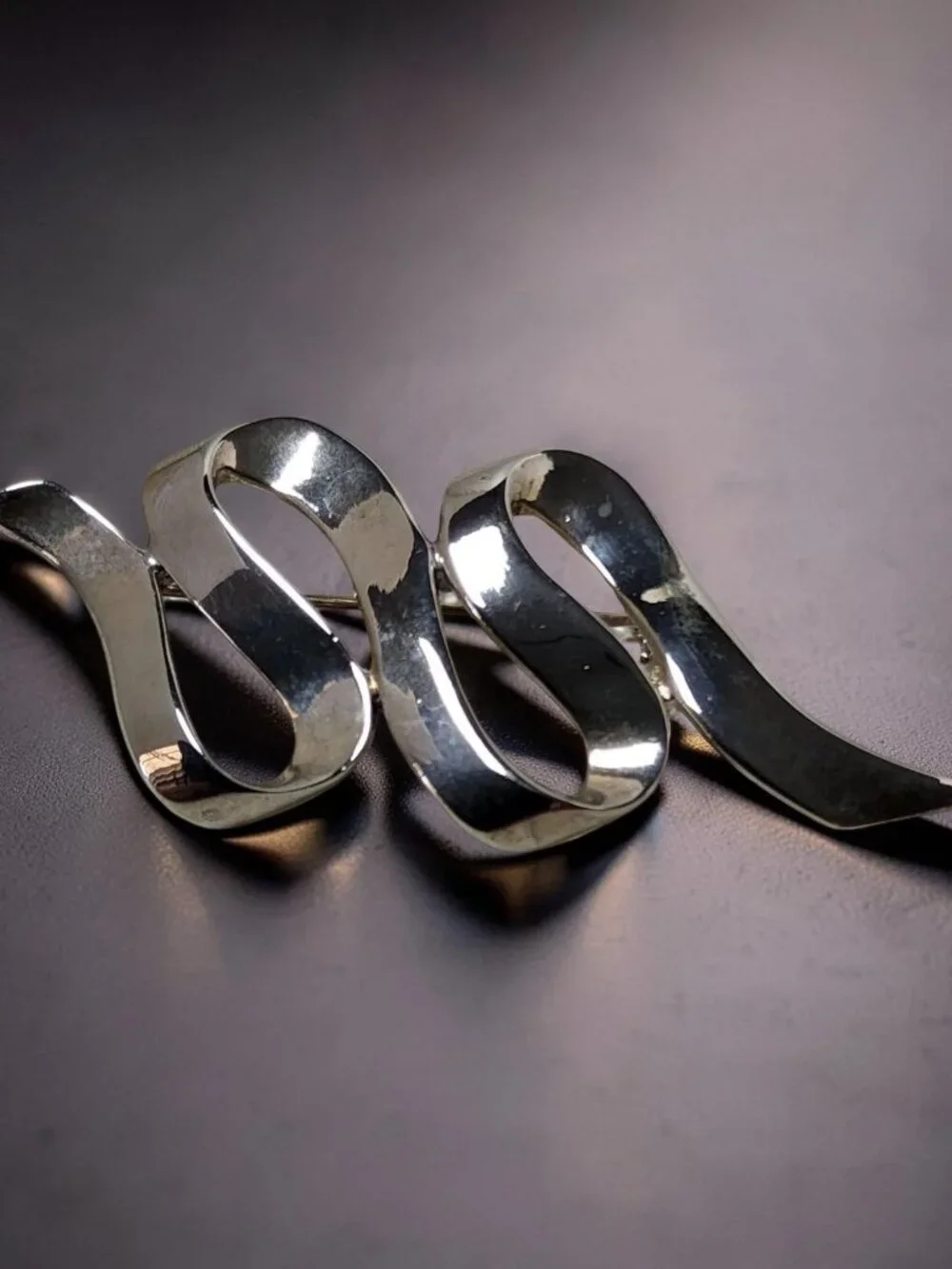 Vintage M Jent Silvertone Ribbon Brooch Pin